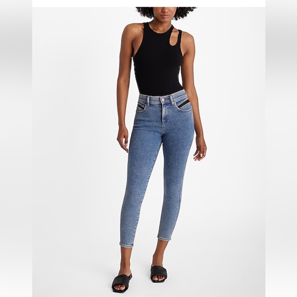 Express Cropped Skinny Mid Rise Jeans